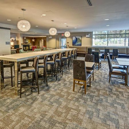 布莱克斯堡大学万豪居家酒店 外观 照片