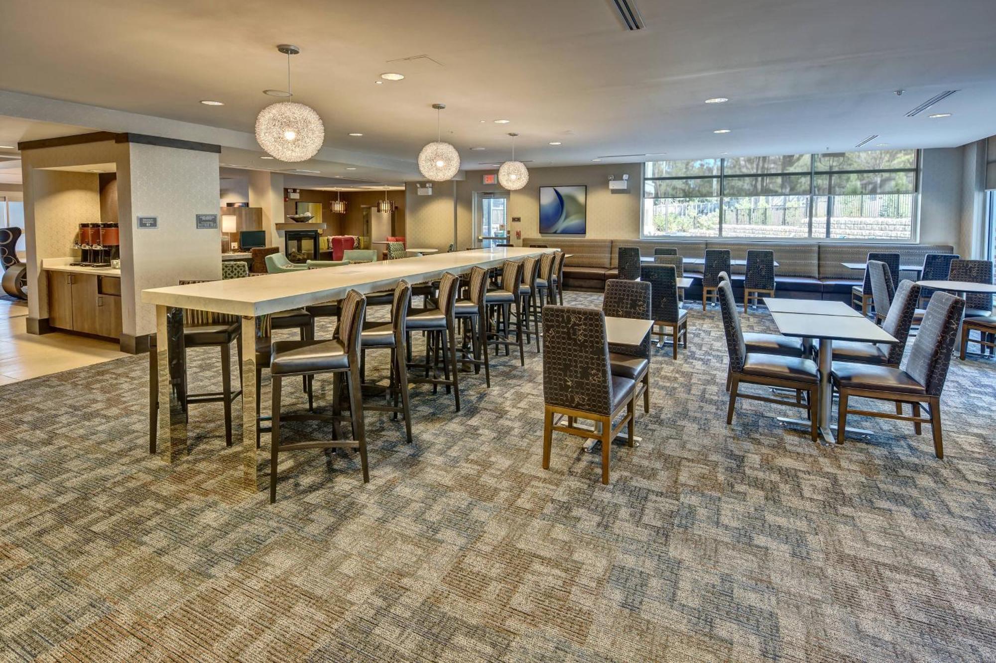 布莱克斯堡大学万豪居家酒店 外观 照片